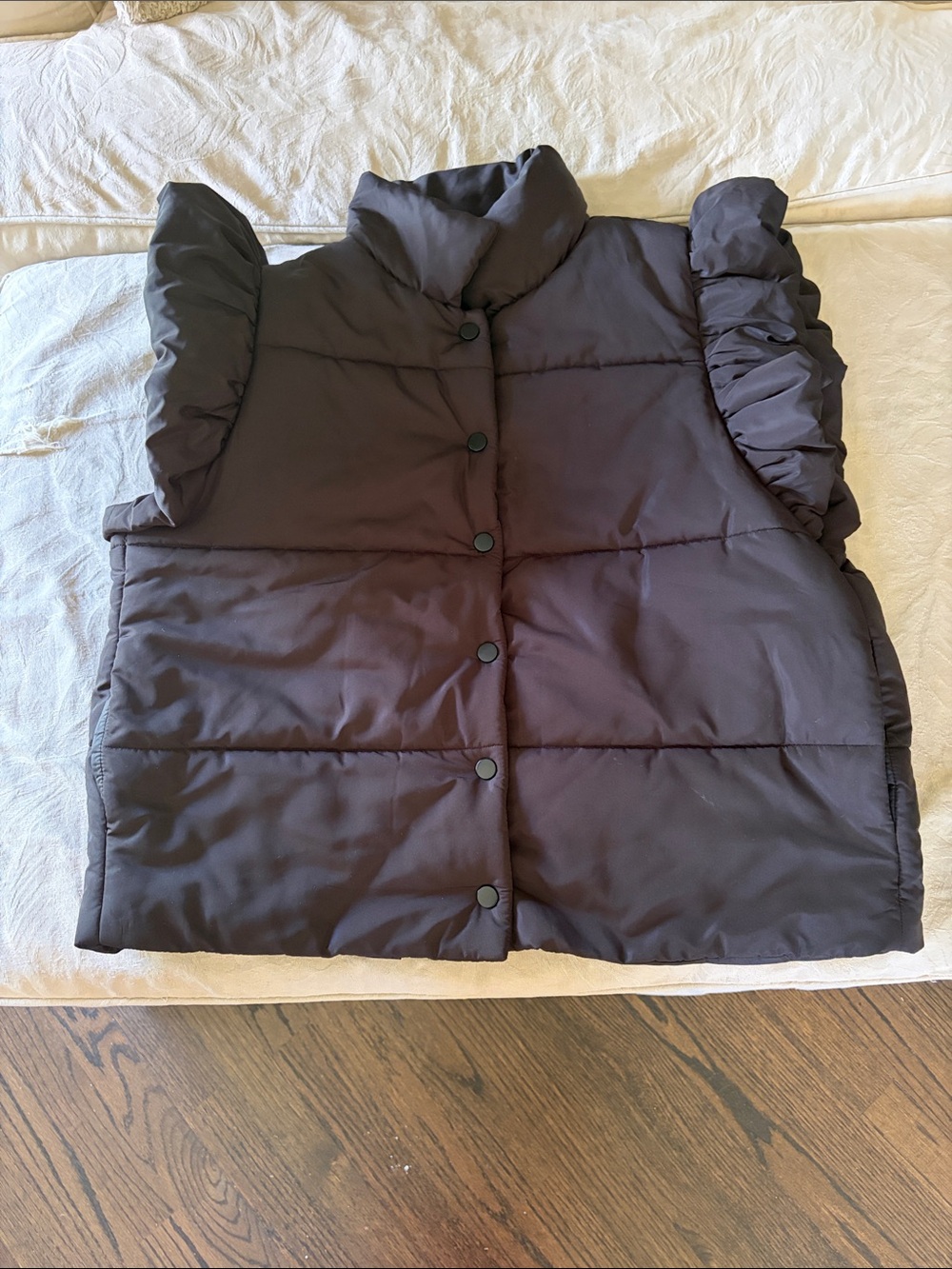 entro Black Puffer Vest with Ruffle Sleeves
